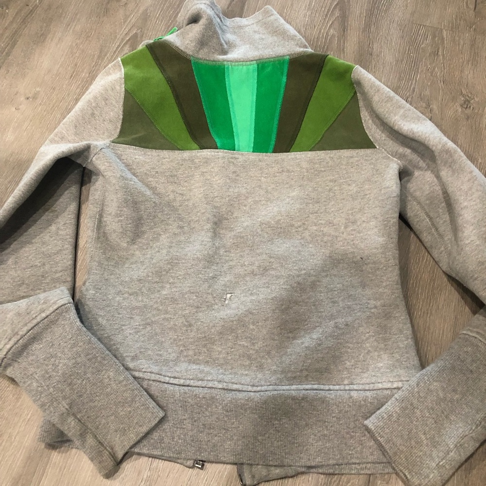 Lululemon Scuba Sweatshirt. Unique! Size 2
